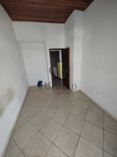 09f6e6f3-01ff-4f2a-9bf9-933375 - 30