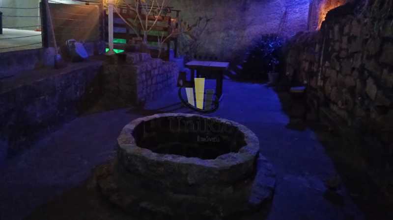 4833_G1728395559 - 18