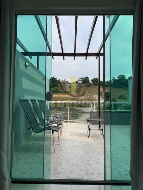 118445818621396 - 16