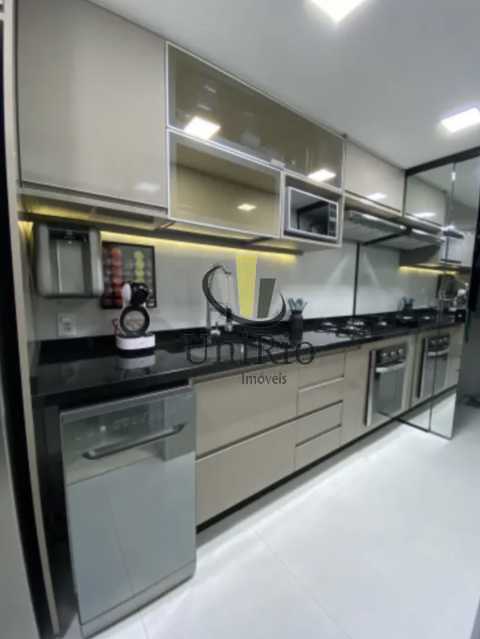 4858_G1728651910 - 18