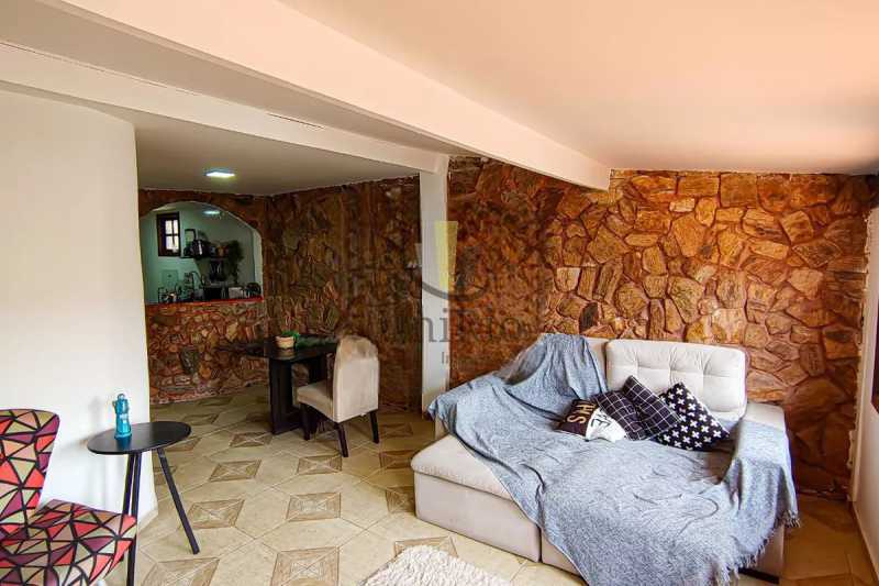 Conheça casa2 sala-Photoroom. do imóvel - Casa 5 quartos à venda Pechincha, Rio de Janeiro - R$ 950.000 - FRCA50010 - 10 casa2 sala-Photoroom. - 10