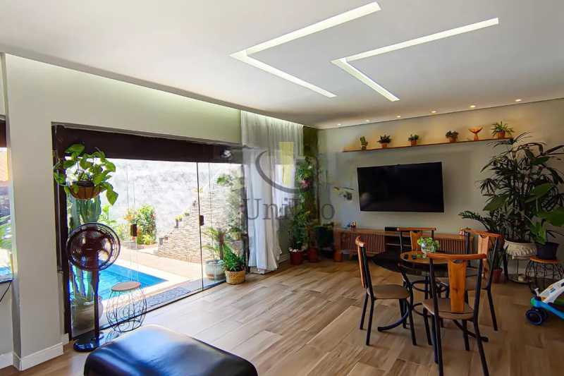 Conheça sala1-Photoroom. do imóvel - Casa 5 quartos à venda Pechincha, Rio de Janeiro - R$ 950.000 - FRCA50010 - 24 sala1-Photoroom. - 24