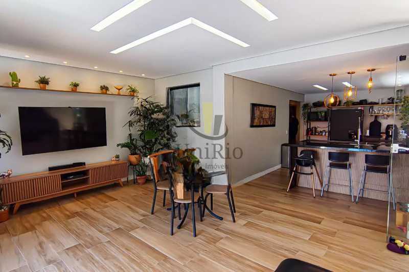 Conheça sala2-Photoroom. do imóvel - Casa 5 quartos à venda Pechincha, Rio de Janeiro - R$ 950.000 - FRCA50010 - 25 sala2-Photoroom. - 25