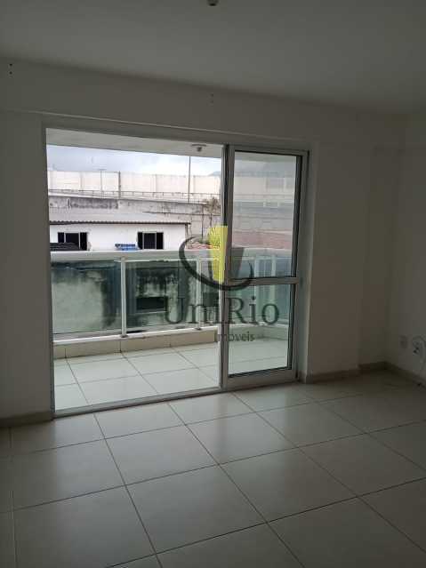 Conheça 03 do imóvel - Apartamento 2 quartos à venda Curicica, Rio de Janeiro - R$ 300.000 - FRAP22271 - 16 03 - 16