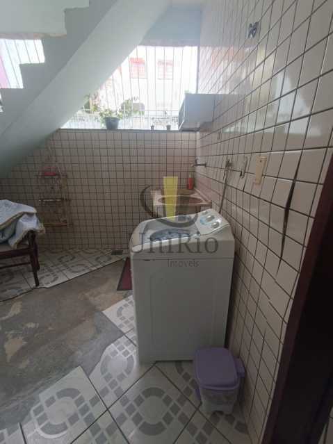 8ce61447-efcc-4166-88f1-9121cd - 14
