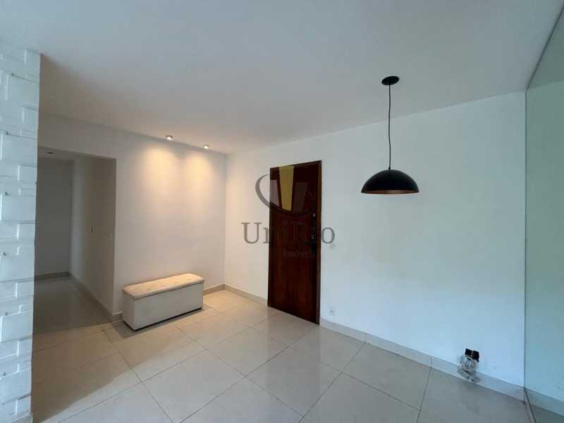 Conheça Imagem do WhatsApp de 2025-04- do imóvel - Apartamento 2 quartos à venda Taquara, Rio de Janeiro - R$ 200.000 - FRAP22395 - 2 Imagem do WhatsApp de 2025-04- - 2
