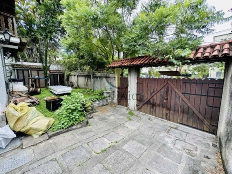 Conheça 3404adc9-c2f1-462c-824e-962432 do imóvel - Casa de rua 4 quartos - Estrada dos Tres Rios - Freguesia - RJ - FRCA40050 - 13 3404adc9-c2f1-462c-824e-962432 - 13