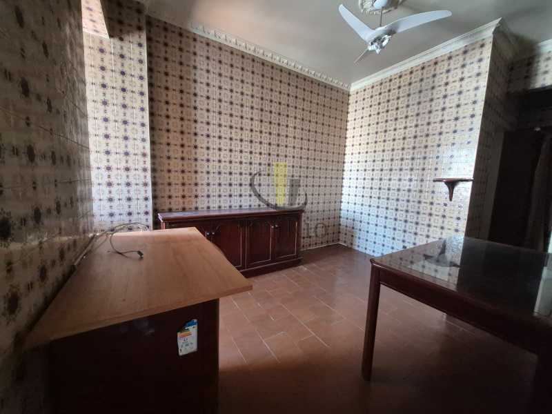 b975114e-5d53-49ef-947d-15329d - 2