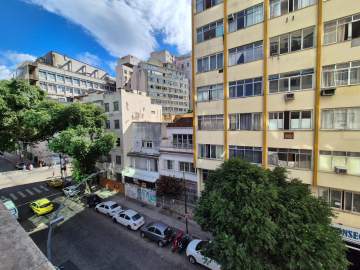 Imperdível - Apartamento 31m² Sala e quarto Rua Washington Luiz no Centro do Rio de Janeiro - RJ. - FRAP10256
