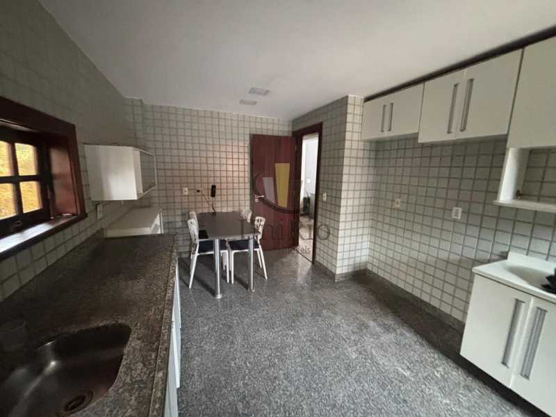 dcd7bb5a-8823-42bb-baf9-517d74 - 19