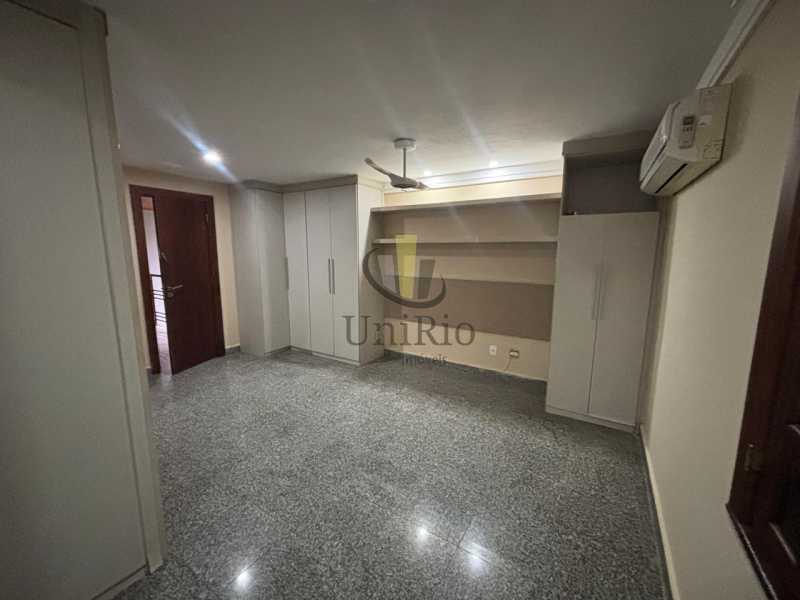 3f263f09-7db6-4874-bd90-130c3a - 17