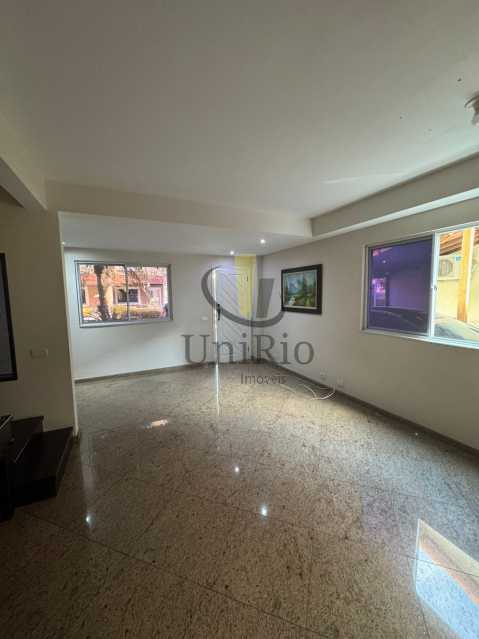 Conheça SALA FOTO 02. do imóvel - Casa 3 quartos suites no Condomínio Villaggio Verde no Pechincha - FRCN30242 - 2 SALA FOTO 02. - 2