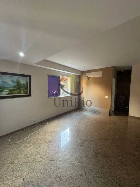 Conheça SALA FOTO 06. do imóvel - Casa 3 quartos suites no Condomínio Villaggio Verde no Pechincha - FRCN30242 - 6 SALA FOTO 06. - 6