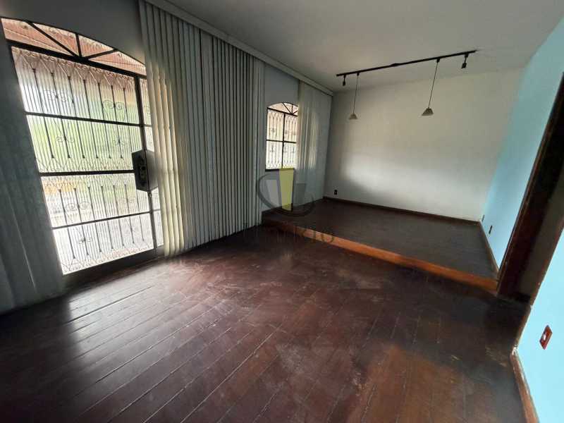 220b4c57-dd3c-4f4c-befd-edbcee - 10