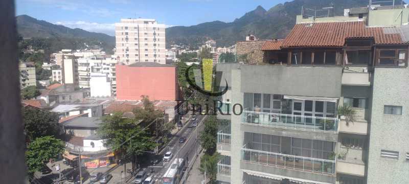 6476_G1761312494 - 16