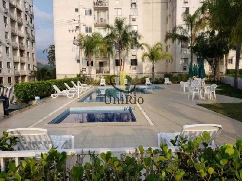 4110_G1714160110 - 19