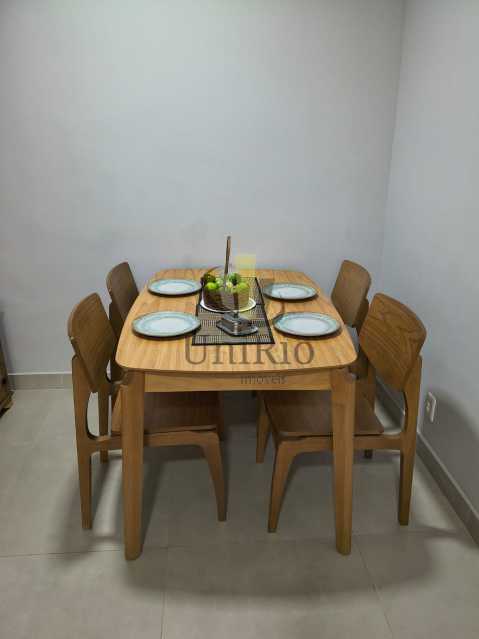 d93b7c40-bcc1-43d0-8227-ff4c28 - 9