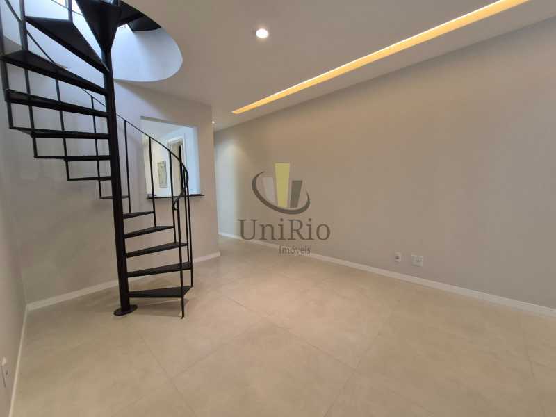 4f53f790-3045-4b99-8161-2aed25 - 3