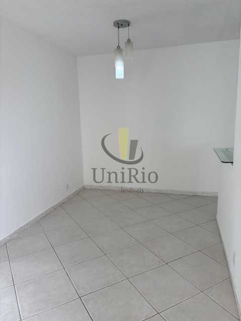 e9c5e9f3-c43b-40af-bdaa-8dc42c - 6