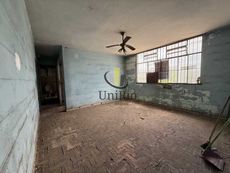 6617_G1764182185 - 19