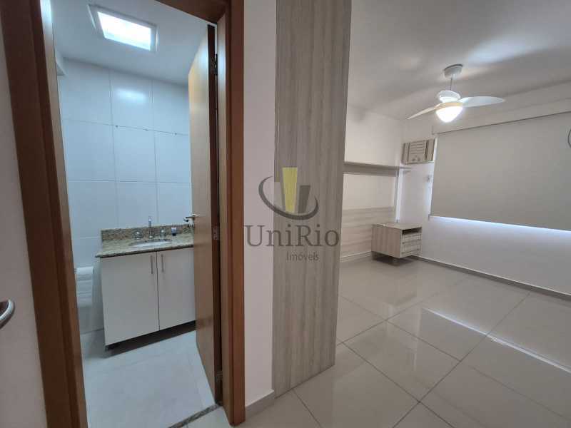 e9898d3e-f94d-494b-bbe7-a00de5 - 9