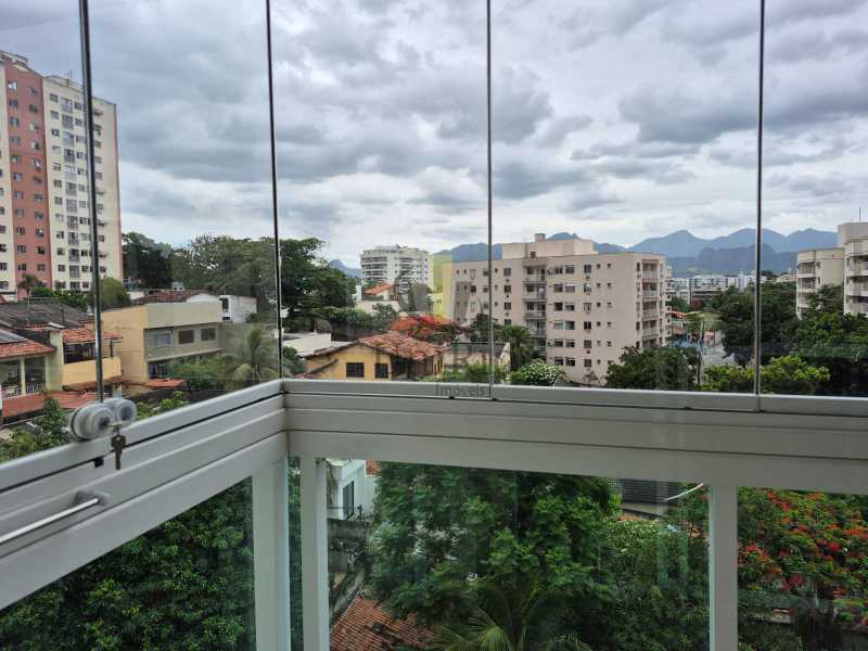 e2977274-e32b-4f6c-ab14-50fc47 - 24