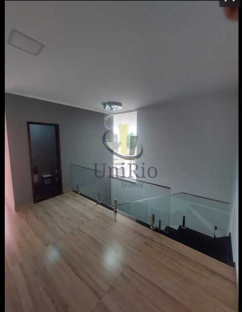 aa157ea0-bd36-47b2-9b5b-5c2ff7 - 4