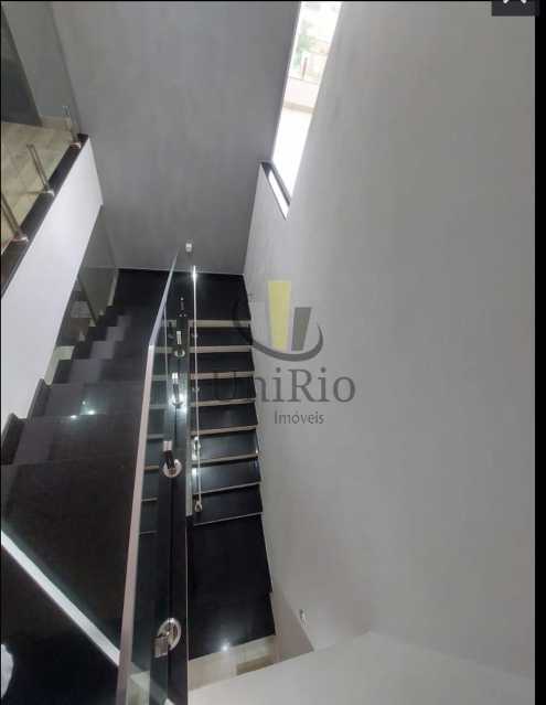 9d6b01d7-c832-4abb-be52-ca8310 - 6