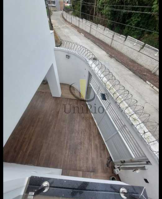 5b32b8fb-995b-4181-b5d3-742be5 - 28