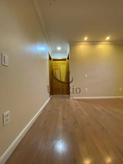 d3f99195-2406-49b1-b80d-082024 - 7