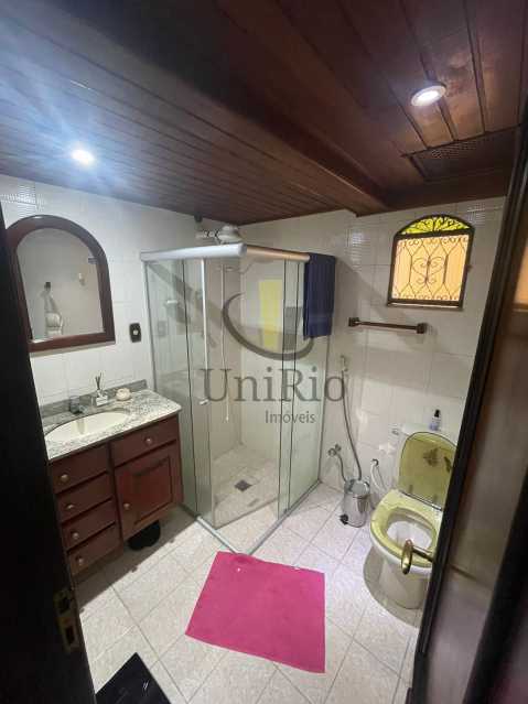 f6d97d07-2890-4e57-84fb-1e2469 - 14