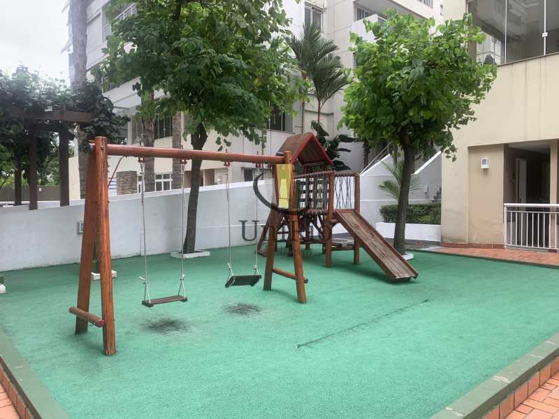 3587_G1698328015 - 16