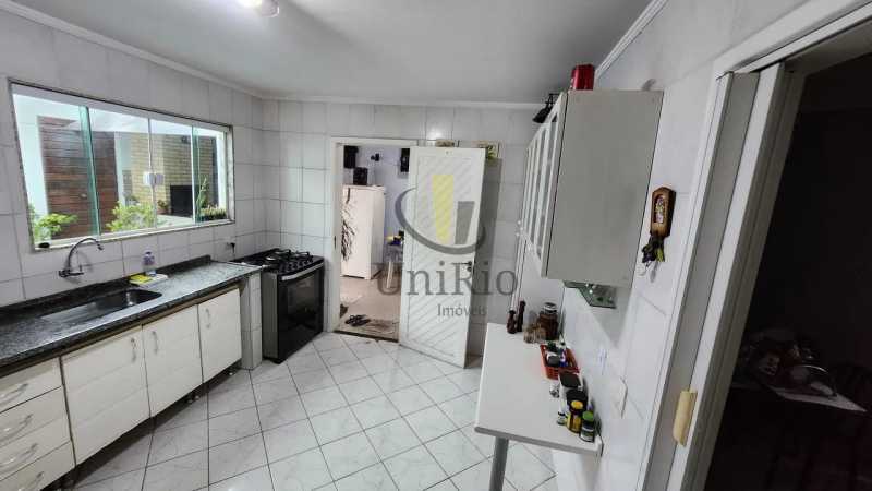 ddf7826f-55ec-4f49-a159-63743a - 15