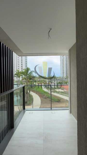 b15d7fe3e38398a4whatsappimage2 - 10