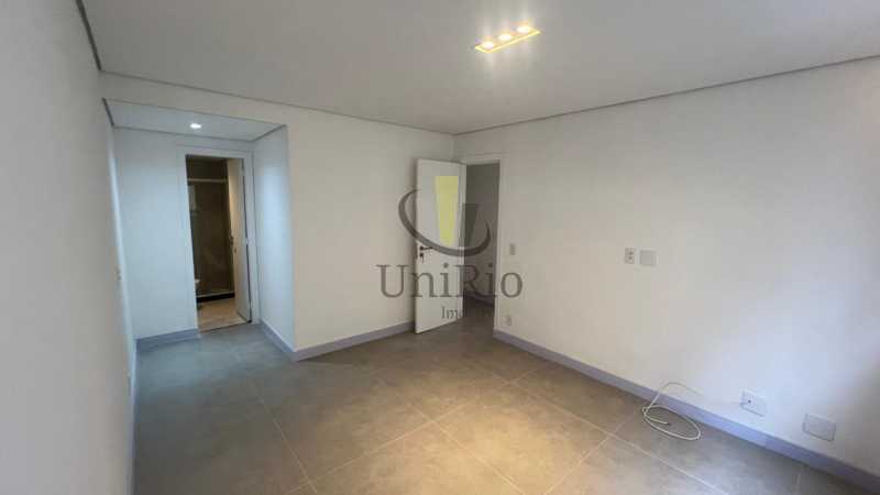 9b2842e7-dc52-4e0a-bd86-d9c657 - 8