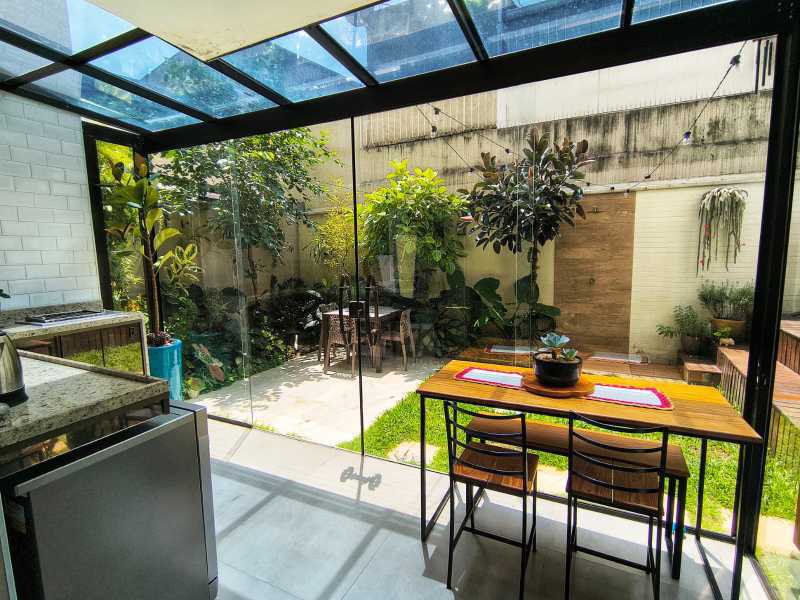 41d4875c-cbb7-4a34-8e15-3b4e33 - 21