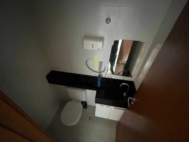 4F9905B3-D1ED-4A04-AED3-75C727 - 7