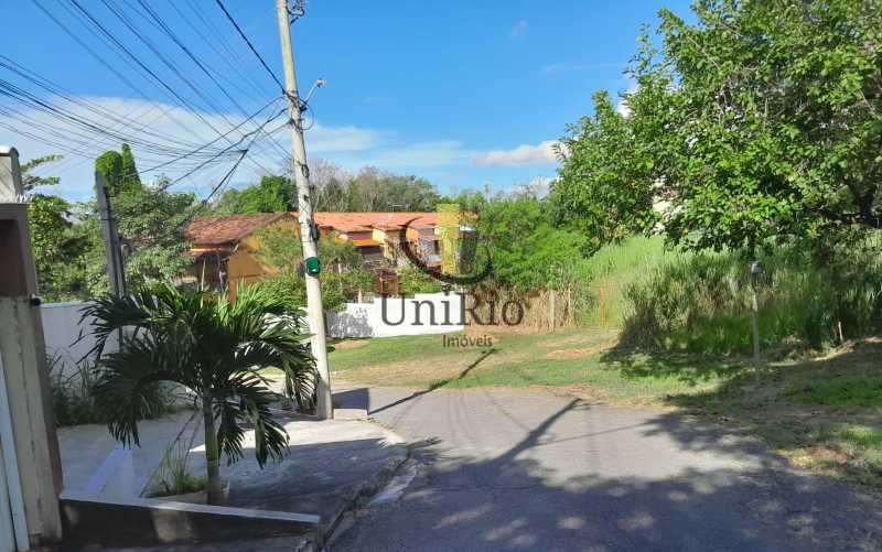 3965_G1709905740 - 3