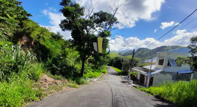 3965_G1709906390 - 10