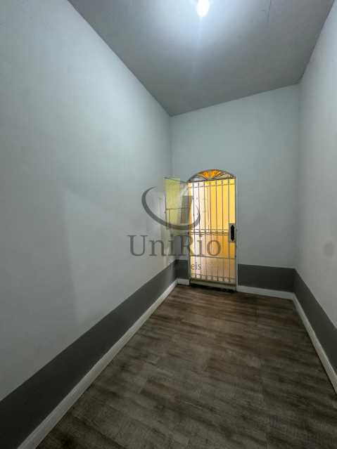 33c129a0-64c7-4167-ae95-2ca582 - 17