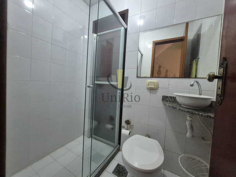 6498a163-b6b9-48a3-b3c2-7e0704 - 6