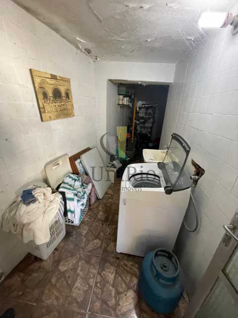 b2ca33b8-d3c3-4f4f-b7fc-304213 - 19