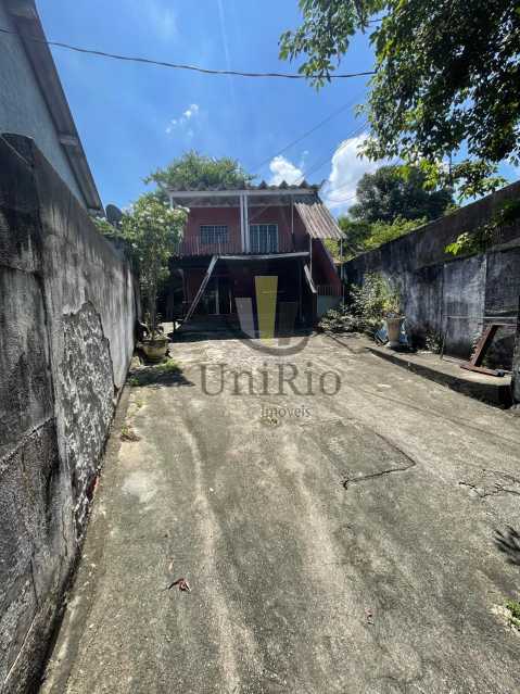 04aca7b7-b957-4fe4-9e34-062cd9 - 24