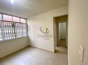 Ótima localização - Apartamento à venda Estrada dos Três Rios, Freguesia (Jacarepaguá), Rio de Janeiro - R$ 235.000 - FRAP22872