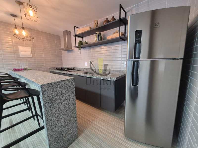 1ff7e09d-6df6-4346-876f-e4c21d - 14