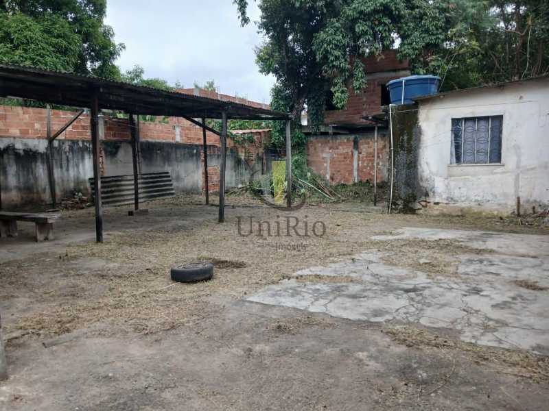 1001252703 - 18