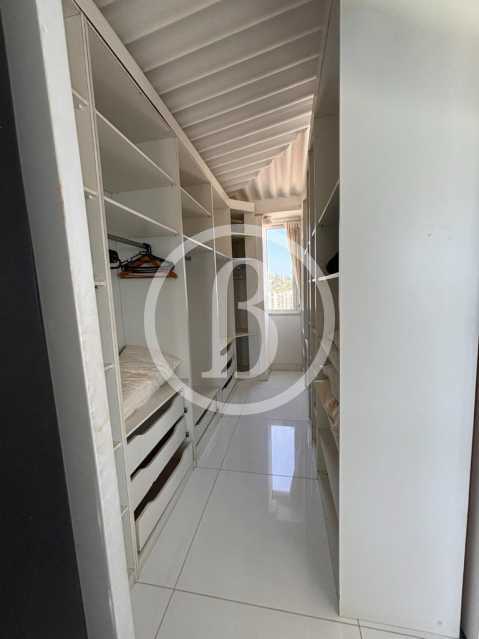 CLOSET DA 1° SUÍTE - 21