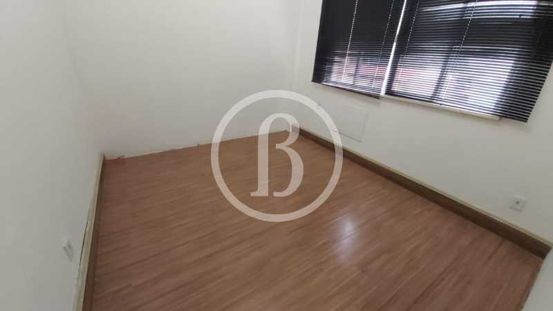 1º QUARTO OUTRO ÂNGULO - 4