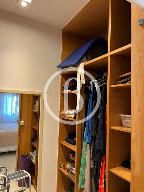 CLOSET - 11