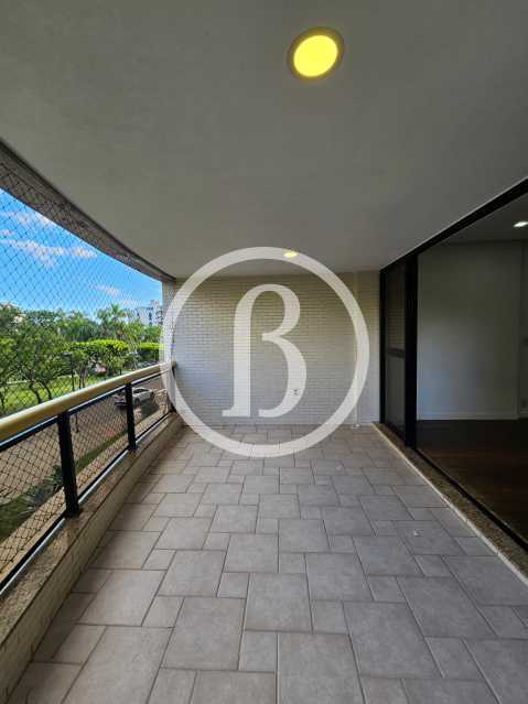 VARANDA OUTRO ÂNGULO - 4